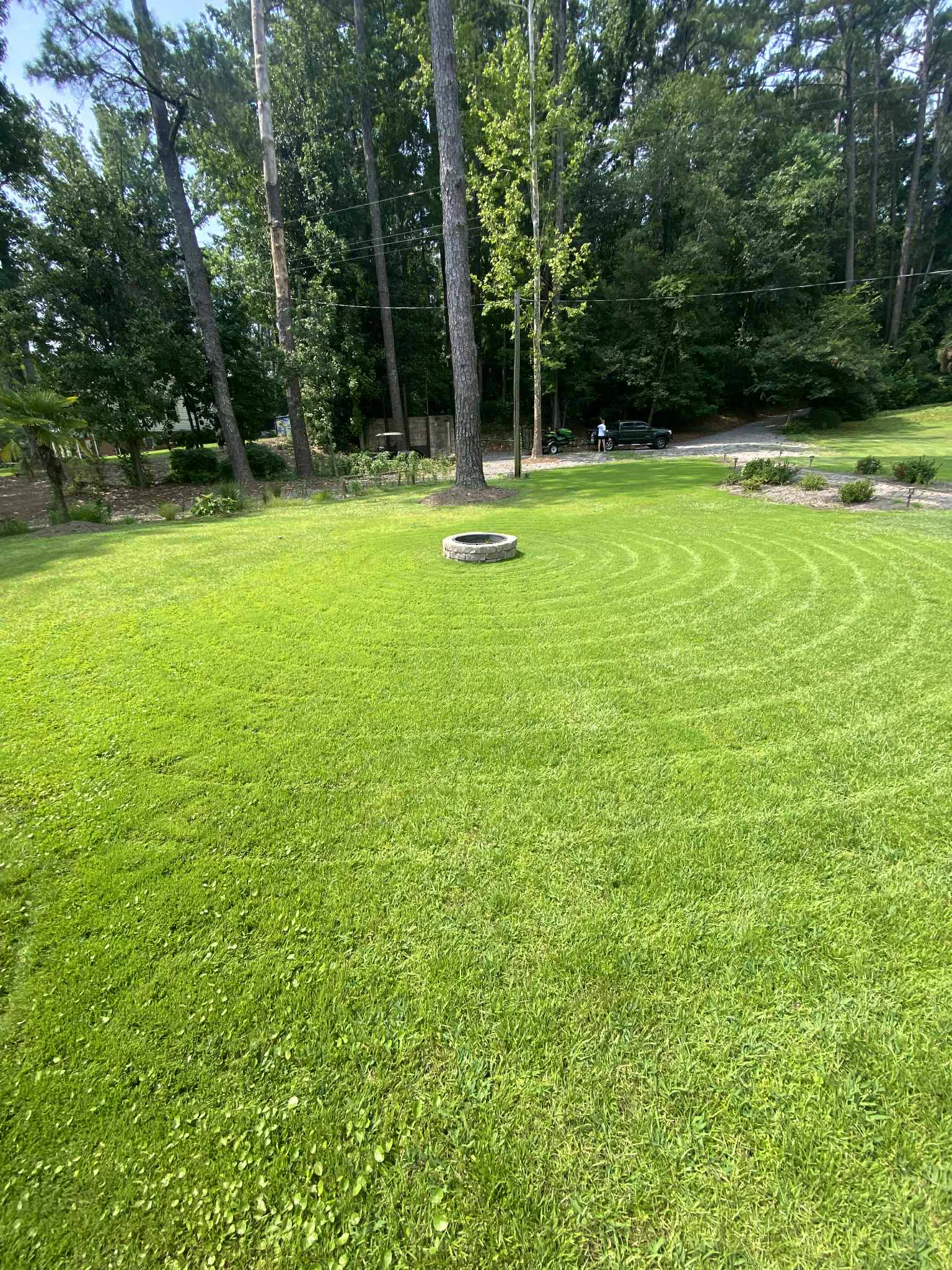 Professional lawn maintenance service in North Augusta